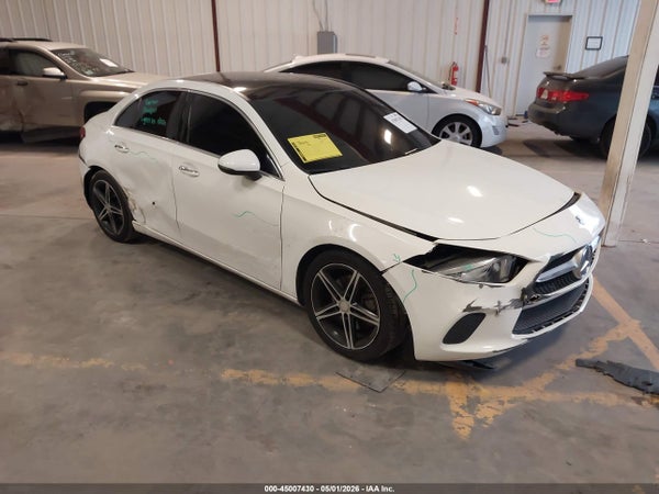 2019 Mercedes-Benz A 220