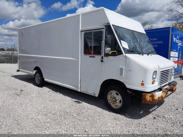 2014 Ford F-59 Commercial Stripped
