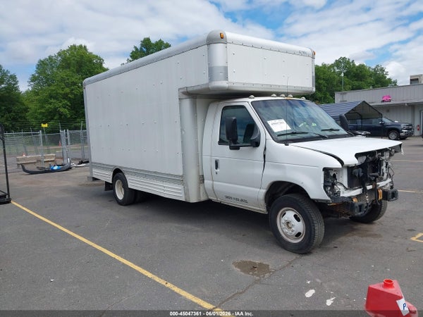 2009 Ford E-450 Cutaway