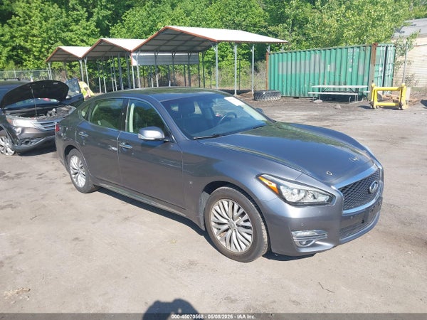 2016 Infiniti Q70l