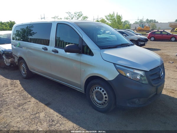 2016 Mercedes-Benz Metris