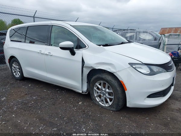 2023 Chrysler Voyager