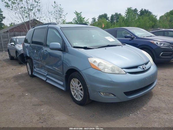 2010 Toyota Sienna