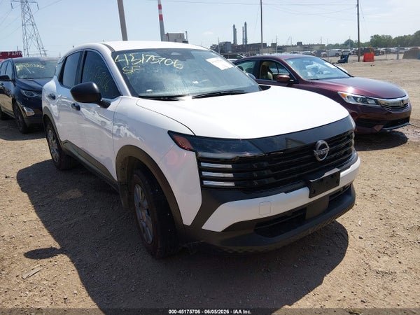 2025 Nissan Kicks