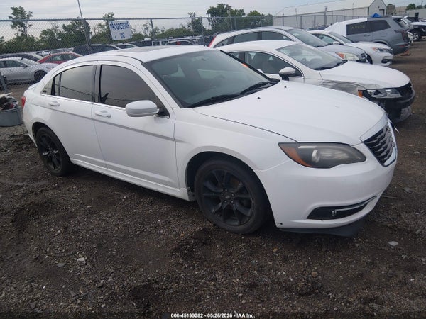 2014 Chrysler 200