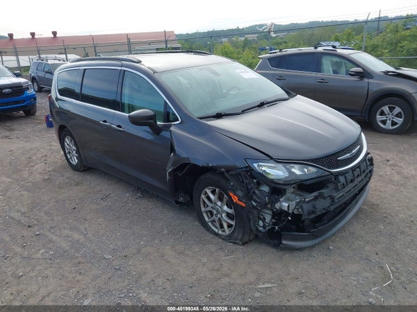 2021 Chrysler Voyager
