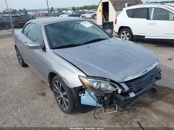2013 Chrysler 200