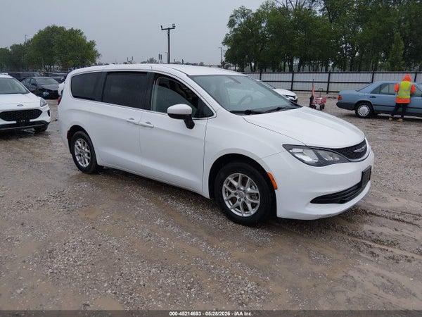 2020 Chrysler Voyager