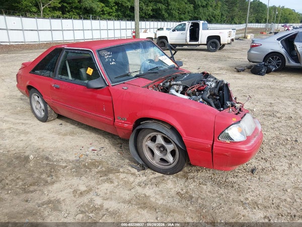 1990 Ford Mustang
