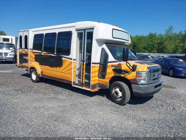 2016 Ford E-450 Cutaway