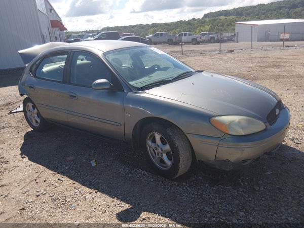 2004 Ford Taurus