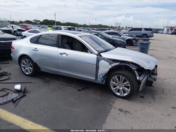2018 Jaguar Xf