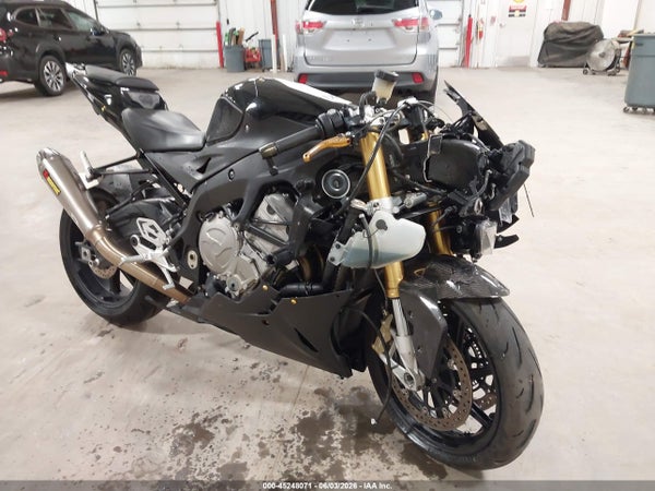 2016 BMW S 1000