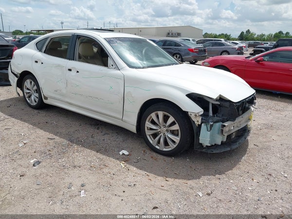 2011 Infiniti M37