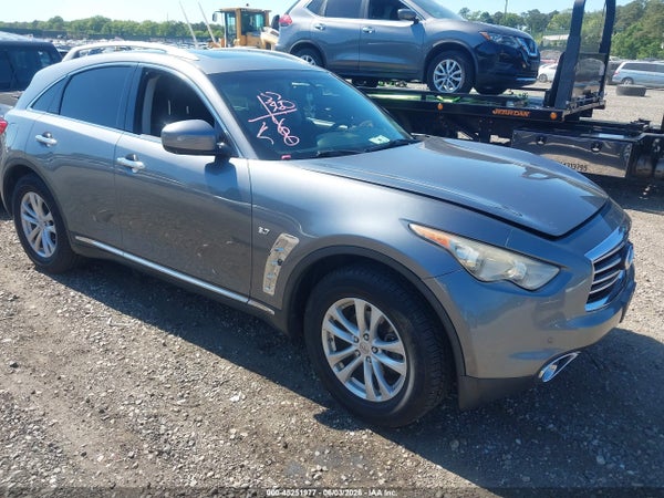2016 Infiniti Qx70