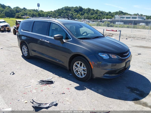 2021 Chrysler Voyager
