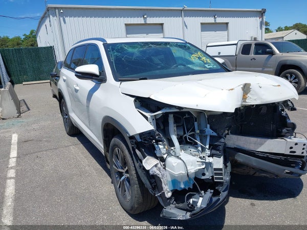 2016 Toyota Highlander