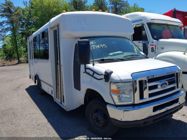 2008 Ford E-350 Cutaway