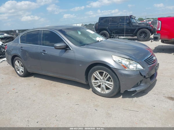2015 Infiniti Q40