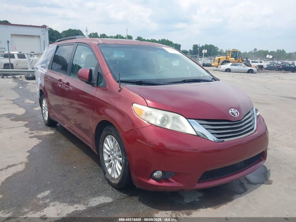 2012 Toyota Sienna