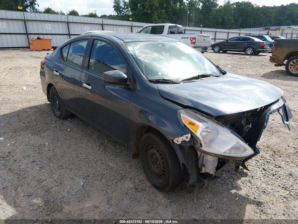 2016 Nissan Versa