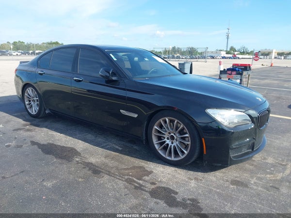 2015 BMW 740i