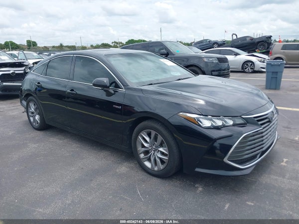 2019 Toyota Avalon Hybrid