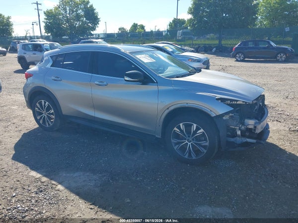 2017 Infiniti Qx30