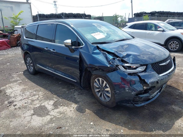 2023 Chrysler Pacifica Hybrid