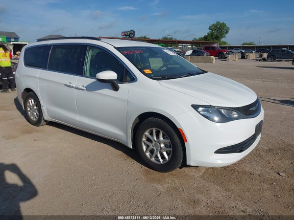2020 Chrysler Voyager