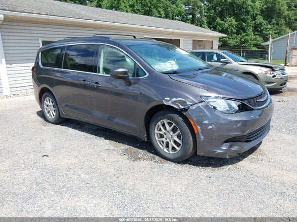 2020 Chrysler Voyager