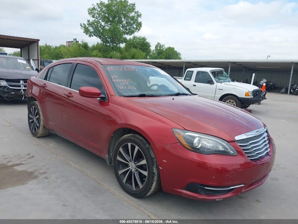 2013 Chrysler 200