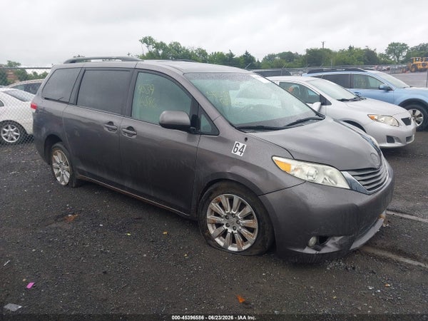 2012 Toyota Sienna