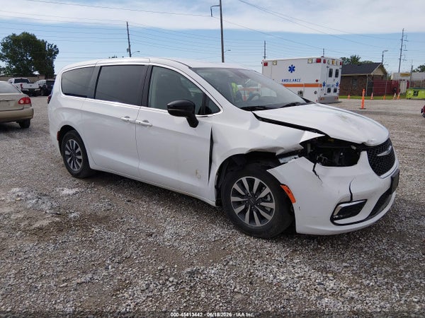 2024 Chrysler Pacifica Hybrid
