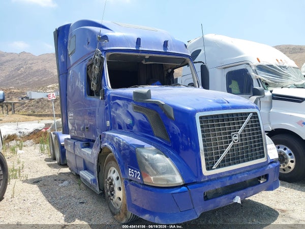 2013 Volvo Vn