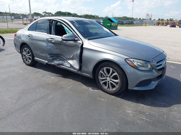 2015 Mercedes-Benz C 300
