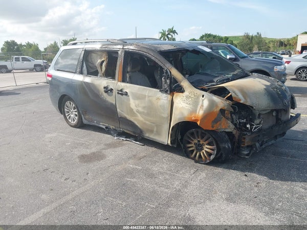 2014 Toyota Sienna