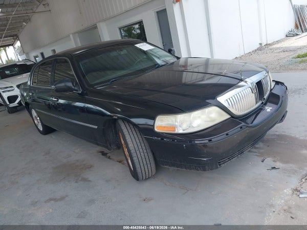 2011 Lincoln Town Car