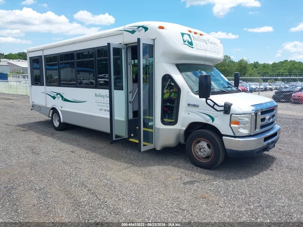 2013 Ford E-450 Cutaway
