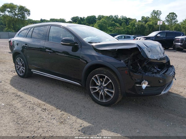 2018 Volvo V60 Cross Country