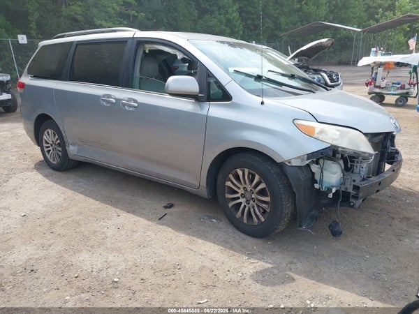 2011 Toyota Sienna