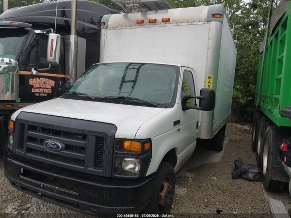 2016 Ford E-350 Cutaway