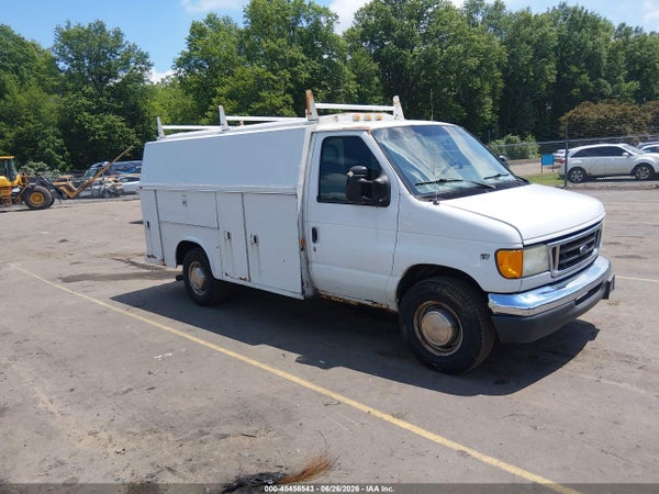 2003 Ford E-350 Cutaway