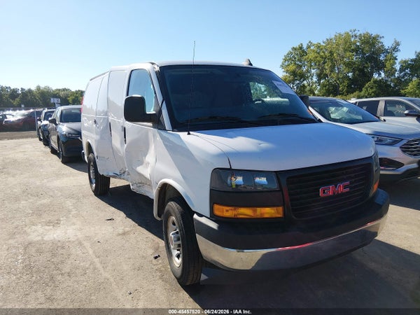 2022 GMC Savana Cargo