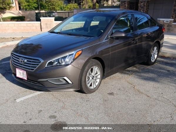 2017 Hyundai SONATA SE photo 2