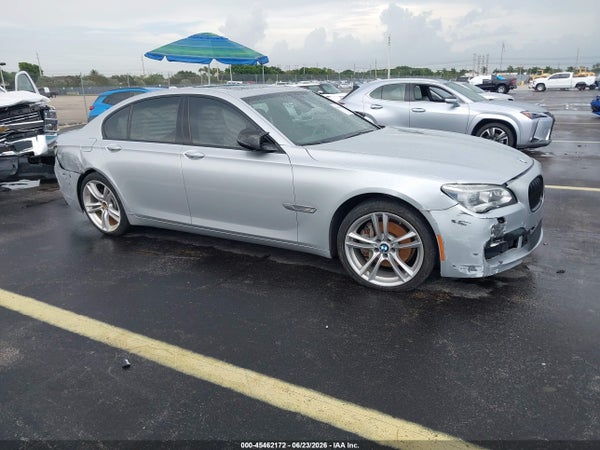 2015 BMW 740i