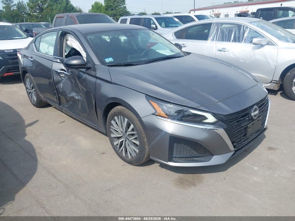 2025 Nissan Altima