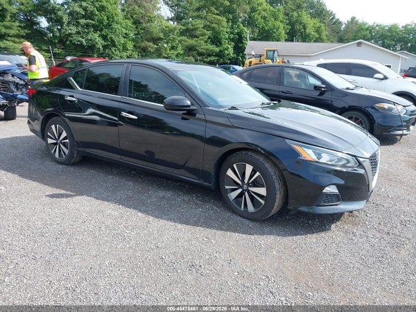 2022 Nissan Altima