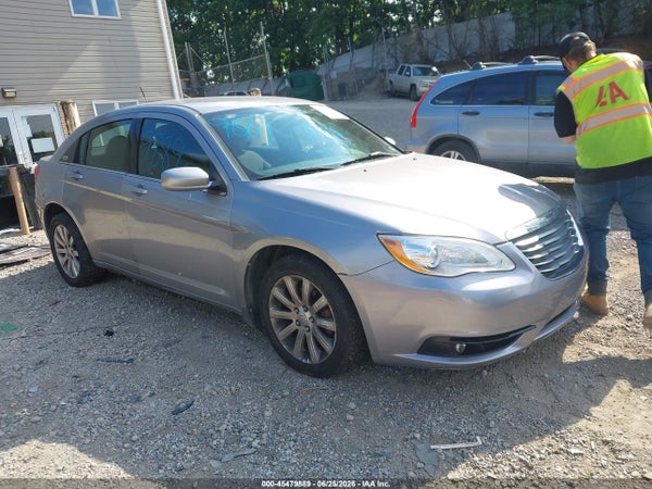 2013 Chrysler 200