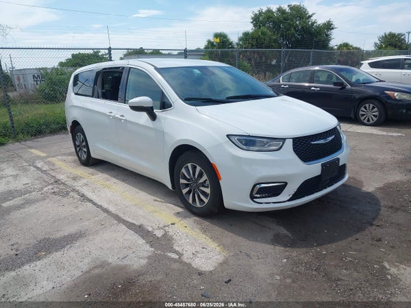 2023 Chrysler Pacifica Hybrid